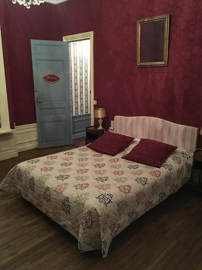 Manoir De La Graviere Bed & Breakfast Mouzon  Dış mekan fotoğraf